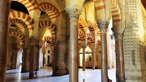 Die Mezquita in Cordoba gehört zu den wichtigsten Sehenswürdigkeiten Andalusien