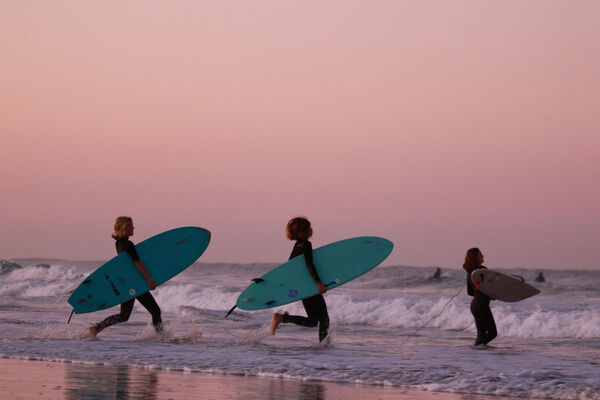 Surf course for children and families at A-Frame Surfcamp El Palmar