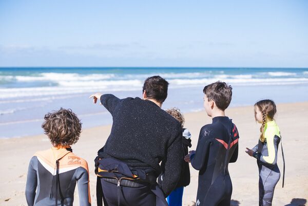 Learn to surf in a surfcamp for families