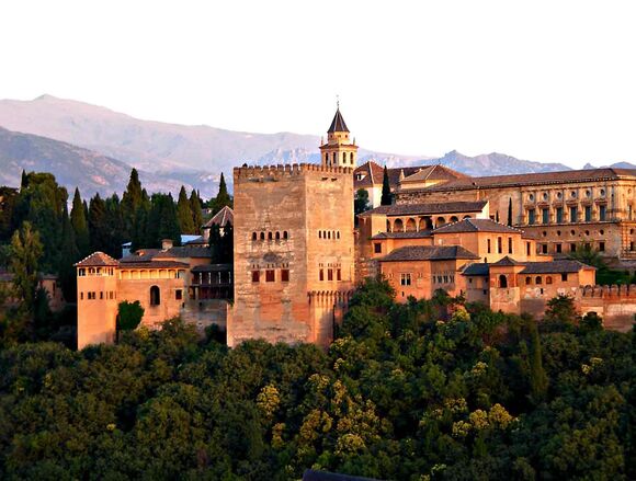 Alhambra Granada Sehenswürdigkeiten Andalusien