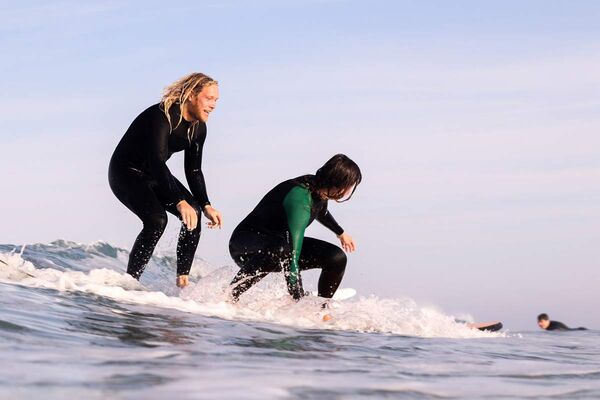 Surf courses for beginners and advanced surfers in southern Spain