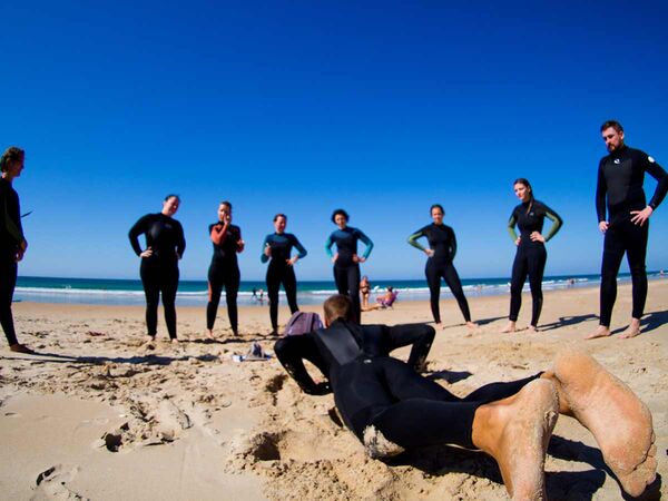 Surf courses for beginners in Spain